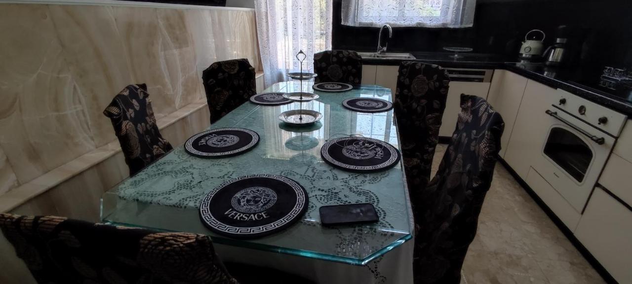 Ixian House Apartment Bagian luar foto