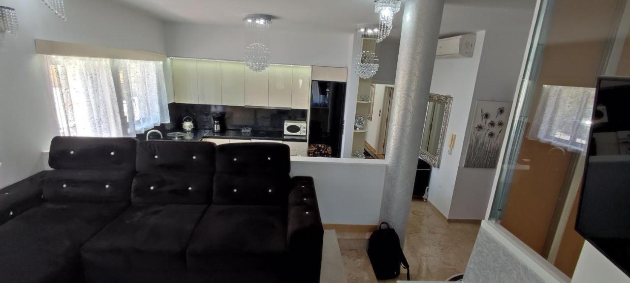Ixian House Apartment Bagian luar foto